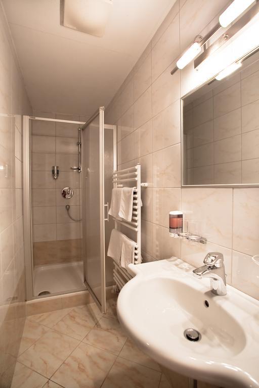 Cityhotel Schwarzer Baer Ίνσμπρουκ Δωμάτιο φωτογραφία